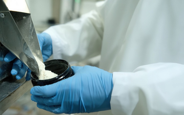 Production of pure native collagen from any type of raw material