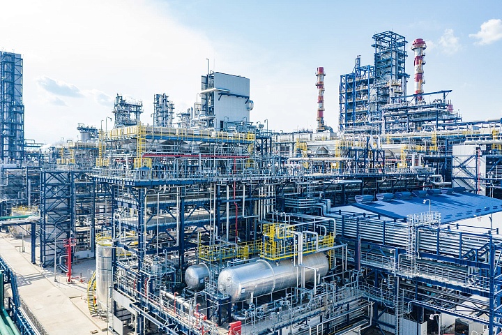 Нефтеперерабатывающий завод в Де-Кастринском поселении (I этап) 