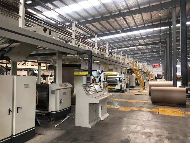 Operation of a production line for the manufacture of paper and cardboard