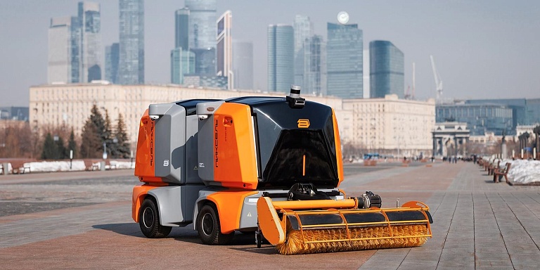 Autonomous unmanned cleaning robot for urban area maintenance